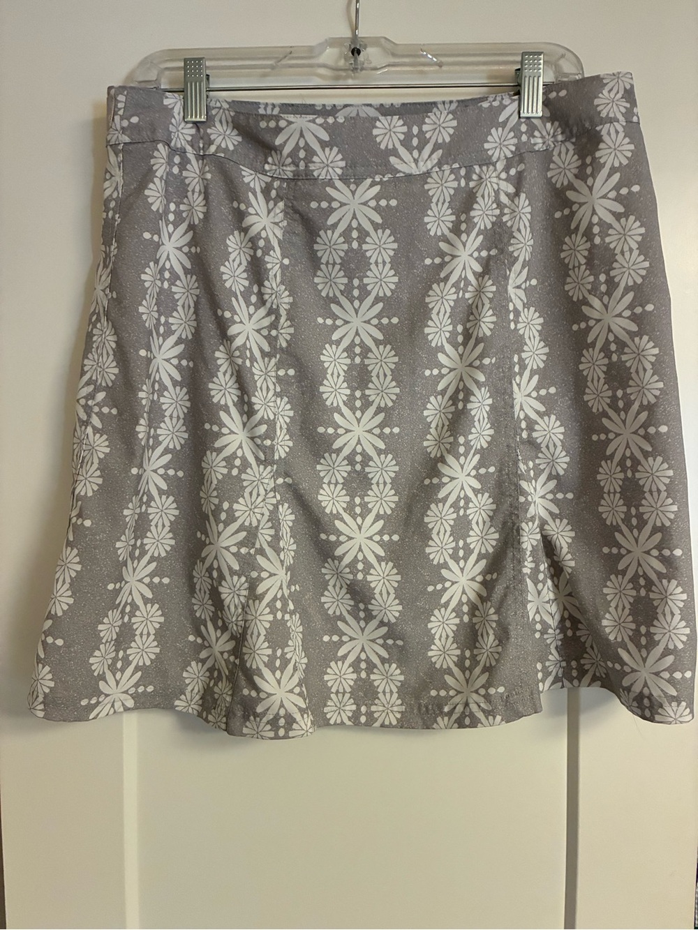 Ripskirt Hawaii Gray and White Floral Swim Coverup Skirt